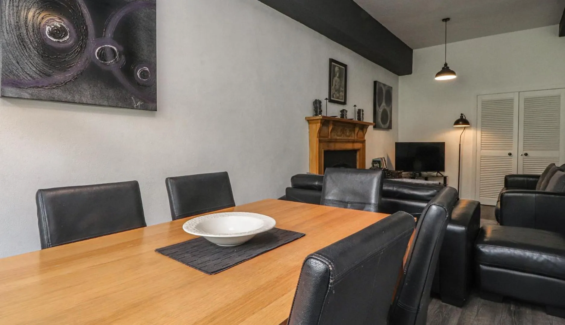 2 Riverside Walk Airton Appartement